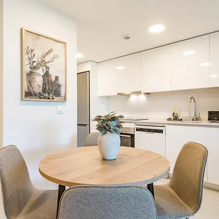 Ae2.2b - Newly Built With Big And Sunny Balcony Apartament