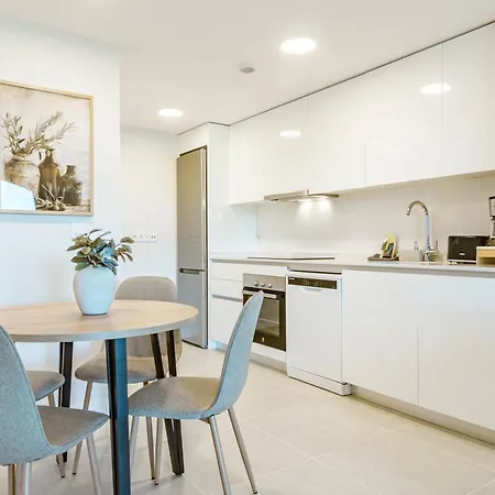 Ae2.2b - Newly Built With Big And Sunny Balcony